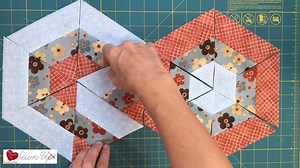 Hexagons are one of my favourite blocks. They're quick and easy, they can be made with strips of fabric, using a different number of strips, or just a beautiful print fabric. Full tutorial: https://youtu.be/nXBTpkA785Y Hexagonal dream quilt pattern: https://mypatchwork.wordpress.com/2019/06/27/quick-and-easy-hexagon-quilts-video-tutorial/ | TeresaDownUnder