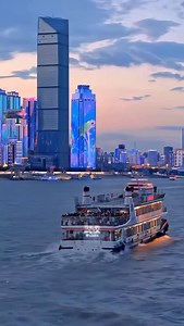 📍Wuhan – China’s University Capital & Rising Tech Hub! With over 1.3 million students and 80 universities, Wuhan is the city with the most college students in China 🎓💡 – home to the prestigious Wuhan University and Huazhong University of Science and Technology. It’s not just a city of books 📚—Wuhan is also making waves in biotech, AI, and smart manufacturing, fueling China’s innovation engine. 🎇 From youthful energy to futuristic vision – Wuhan’s got it all. #Wuhan #UniversityCity #SmartChi
