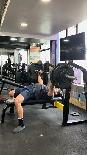 97.5 kg x4 2ct pause spoto bench press