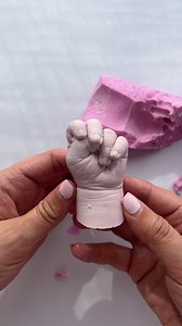 6K views · 26 reactions | The pink material is called alginate. Alginate is made from seaweed and turns from powder to a thick custard-like texture when mixed with water. It's commonly used in dentistry to take impressions of peoples teeth. It’s completely skin safe, biodegradable, and compostable. To book an appointment or learn how to lifecast click the link in my bio or send me a message! #lifecasting #babycasting | Rosie's Casting Studio | Facebook