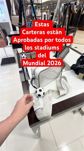 Mundial De Fútbol FIFA 2026 Carteras Michael Kors Un Outfit Aprobado