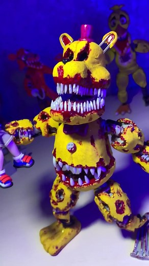 Fredbear Figure Cosplay Tutorial - Five Nights at Freddy's