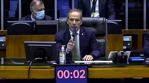 311K views · 16K reactions | Um general, que é deputado da base de Bolsonaro e está presidindo a sessão, foi questionado por Glauber sobre o valor que recebe outro general que foi nomeado por Bolsonaro pra presidir a Petrobras. Respondeu? Olha como ele reagiu... #equipe Quer receber nossas informações via WhatsApp? É só clicar aqui: https://chat.whatsapp.com/BUMCRMpyR8y15dKGN1IezN | Glauber Braga | Facebook