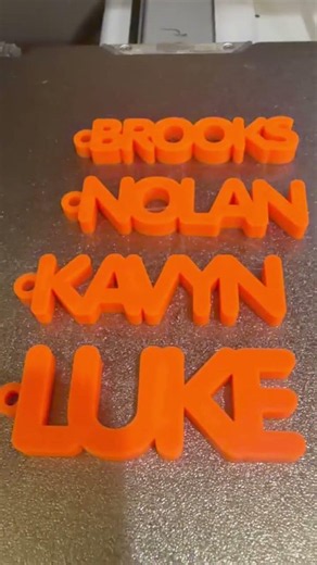 Name keychains on BambuLab #3dprinters. #backtoschool
