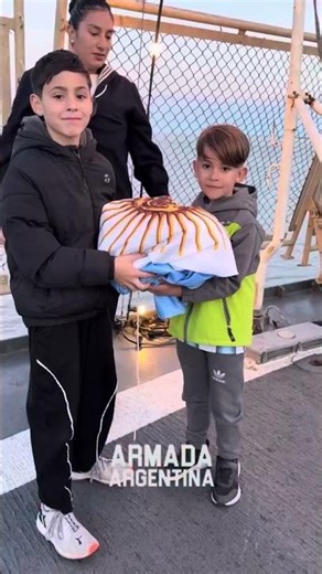 🇦🇷 👉 ROMPEHIELOS ARA ALMIRANTE IRIZAR