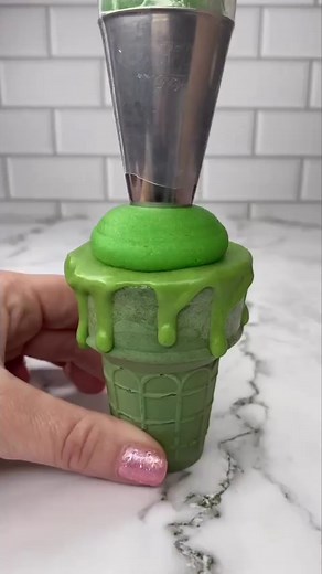 🐸💚 Frog Cones 💚🐸 I baked my cake batter in the ice cream cones and when I came to use them the next day the cones had gone soggy🫠🥴 I salvaged the cake part, added a small amount of buttercream and made a cake pop mixture to add to fresh cones….. here they are 💁🏼‍♀️🍦🧁🐸 Aren’t they CUUUTE 💚🐸🩷 #cakecones #cupcakes #frogcake #cakedbyrach #cakeartist #cakedecorating | Caked By Rach