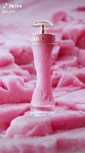 #Prada #Candy Eau de Toilette . . . #3d #cgi #redshift #randomwalk #render #houdini #vellum #maxon #3danimation #packshot #productrender #productshot #perfume #fragrance #cosmetics #rendering #motiongraphics #md #motionprocess #motionlovers #motiondesign #motionmate #mdcommunity #motionmass #mgcollective #animation #loreal #cg @motiongraphicscollective