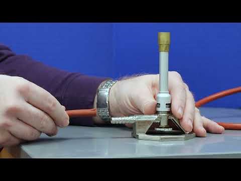How to Use a Bunsen Burner