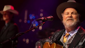 See Robert Earl Keen Say Farewell To ‘Austin City Limits’ With Poignant ‘I Gotta Go’