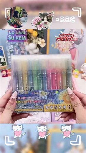 A gift box full of cute things that Su Kem gave to her fans.