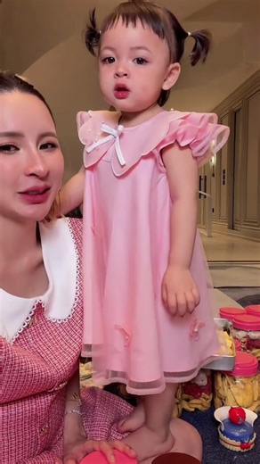 Monet doesn't love her older sister, Mae. #Monet