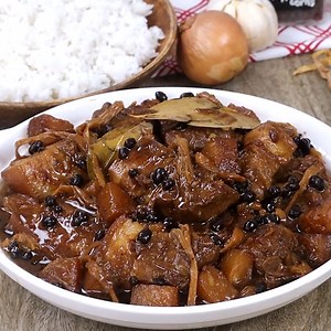 Pork Humba slow-cooked in a sweet and salty sauce. It's melt-in-your-mouth tender and so delicious with steamed rice! Get the full recipe: https://www.kawalingpinoy.com/humba/ | Kawaling Pinoy Recipe Blog