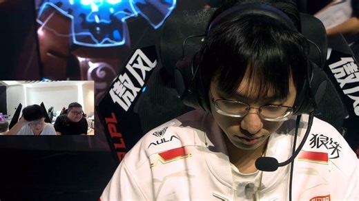 【AL vs JDG-1】大黄锐评：牢枪这兔子不愧是李哥严选啊，我记得到现在还没输过吧，打LCK也打得很好！虽然比赛很好看，但主播是特殊人群见谅！AL零封JDG