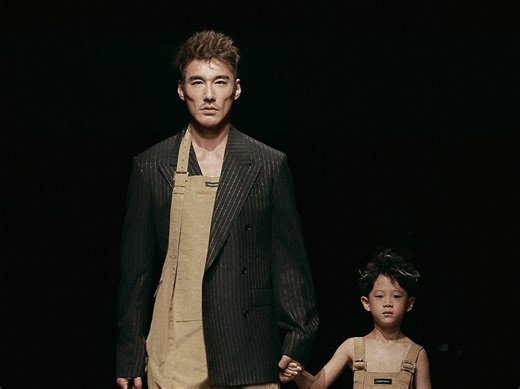 正因为时尚好友团的支持，这次开场大秀和办秀，我才能如此有底气💪