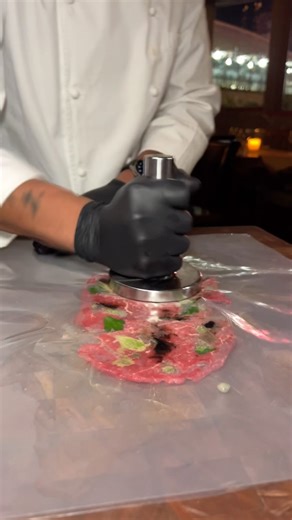 Sophia Phan on Instagram: "BEST BEEF CARPACCIO EVER🔥 I am absolutely blown away by the Terrifying Hammer dish at @hasalon_vegas and will definitely be back! And their focaccia bread…I’m weak for it🤤 Great time celebrating @jayteetakesabite and @closetfoodie_lv birthdays!🍅 #hasalon #beefcarpaccio #tableside #venetian #palazzo #lasvegas #vegas #lasvegasfood #food #presentation #foodie #travel #finedining #culinary #restaurant #datenight"