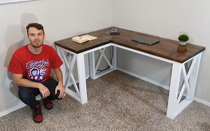 打造一张成本100美元以下的DIY电脑桌