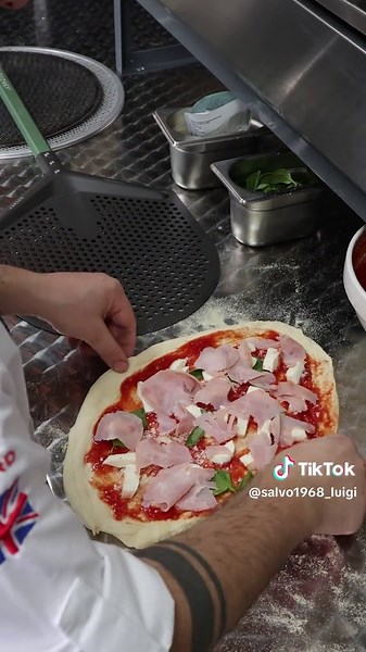 Perfect Your Pizza Game with Luigi's Masterclass