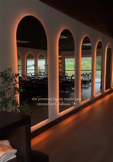 For the lagree girlies in the valley🫶🏼 #lagreestudio#calabasas#glowlagree