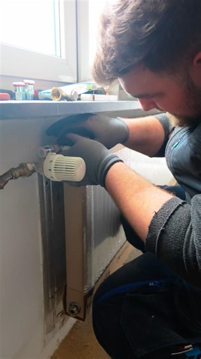 Heizung montieren: So arbeitet ein Profi #karlsruhe #heizung #heizen #baustelle #handwerk