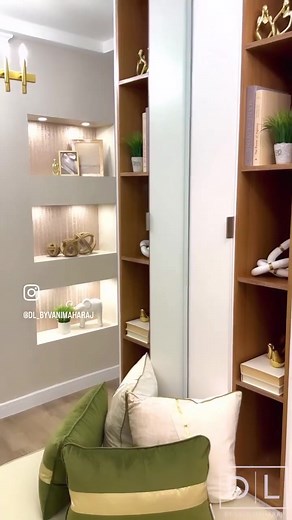 “It was worth the wait!” she said. The true essence of interior design is really about people and how they live, and our main focus will always be, to bring happiness to them through their home🤗 We had such a great time doing this one for a client who is near and dear to me 🥰 and I am thrilled that she was so happy with her forever home! #interiordesign #interiordesigner #neutralhome #divinelivingbyvani #happyclientshappyme❤️❤️❤️#teamworkmakesthedreamwork #myteamisthebest