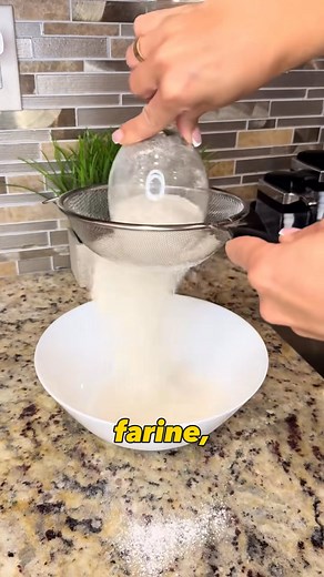 On teste 4 astuces TikTok pour voir si elles fonctionnent vraiment dans la vraie vie. Certaines astuces sont utiles, d’autres totalement FAUSSES ! Découvrez la vérité sur les astuces TikTok, les life hacks, et ce qui marche réellement au quotidien. Astuces TikTok vs réalité • Test astuces TikTok • TikTok hacks • Astuces maison • Life hacks utiles #astuces #tiktok #reelsviralシ #fypシ゚ | Bazard du Dimanche