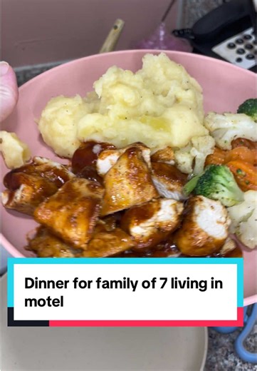 Easy Dinner Ideas for Families of 7 in a Motel