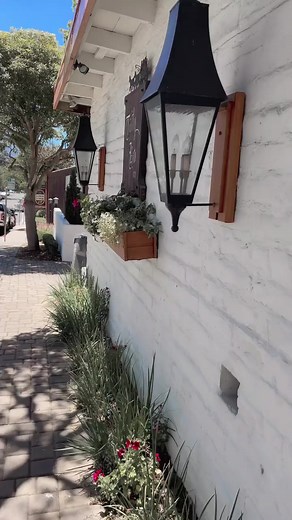 Embrace coastal enchantment at its finest during your stay at the Tally Ho Inn. ✨🌊 With beautiful views of Carmel Beach, this boutique English-style inn is the perfect dream getaway. Booking your stay here is just one click away! https://www.carmelcalifornia.com/bed_breakfasts-tally_ho_inn_39.htm 🎥: @hayley.constantino | Carmel by the Sea