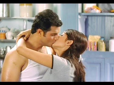 Mallika Sherawat and Himanshu Malik Scene - Khwahish - Bollywood Scene
