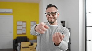 Hispanic Man Doing Coming Gesture Hand Stock Footage Video (100% Royalty-free) 1107160585 | Shutterstock