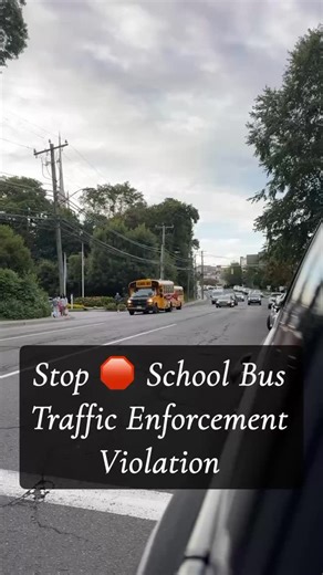 🚨Important Reminder from the Stamford Police Department🚨 As the new school year begins, the Stamford Police Department’s Traffic Enforcement Unit (TEU) has been actively monitoring traffic around school buses to ensure student safety. In just the first few days of school, TEU officers have issued 10 tickets to drivers who illegally passed stopped school buses across various areas of the city. These violations have occurred on one-way streets, two-way roads, and multi-lane roadways—highlighting