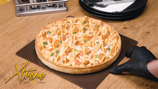 When passion meets flavor, it gets real Xtreme. Hot ovens, crazy cheese pulls, and total madness. Order Now: 📞 111-36-36-36 🌐 www.14thstreetpizza.com #OriginallyYours #14thStreetPizza #Xtreme | 14th Street Pizza Co.
