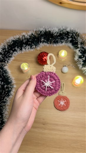 Simple idea for crochet Christmas ornaments 🧶🪄 YouTube tutorial: Claudetta Crochet
