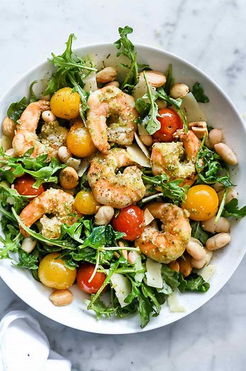 30-Minute Pesto Shrimp and Arugula Salad | foodiecrush.com