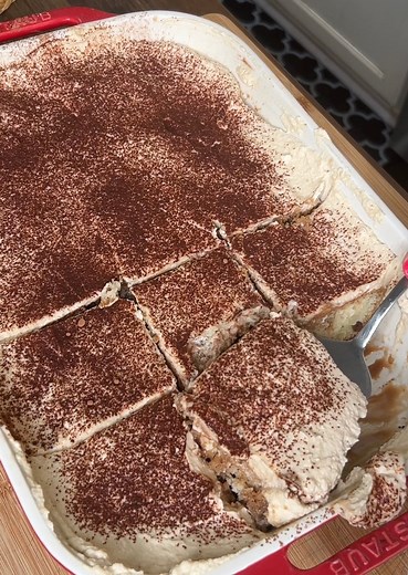 NAME that cake!!! Call it a poke cake, call it an easy Tiramisu, call it a pokey cake… but what you have to call it is tonight’s dessert! Cause babayyyy! This cake is out of this world delicious!! Make ittttt 🎵🎶🎵🎶❤️❤️❤️ recipe linked in comments #Tiramisu #PokeCake #Dessert Kahlúa | Melissajorealrecipes