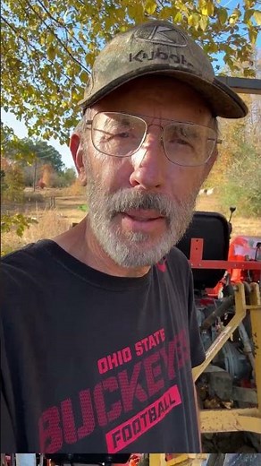 🍠🚜 The Middle Buster method of Harvesting Sweet Potatoes!! 🍠🚜 #Sweetpotatoes