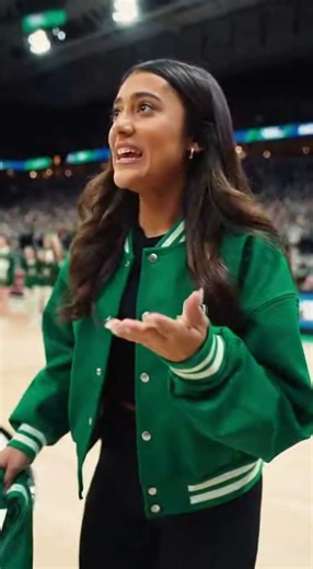 He Proposed at a Packed Basketball Game 💍🏀 | Epic Jumbotron Proposal Shocks the Crowd! #NBA #Shorts