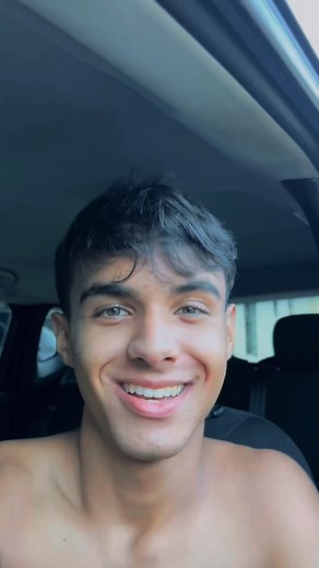 1.4K reactions · 115 comments | Do app vizinho pra cá. Link da música na Bio!!! “JOGA PRO TAVINNN” #jogaprotavin | Gustavo Lacerda JP | Facebook