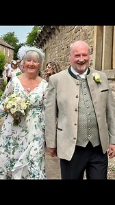 🌸✨ A Truly Special Day ✨🌸On Friday, in the peaceful gardens by the Lily Pond at the historic @browsholmeweddings, Pam and David were married – and what a beautiful celebration it was! 💍💕It was a day filled with joy, meaning, and love that has stood the test of time. Pam looked radiant, carrying a delightful hand-tied posy of fresh Roses, Daisies, Peonies, Sweet Peas, Forget-Me-Nots, and Edelweiss – the latter a loving nod to David’s connection to Austria. The fragrance was simply heavenly. �