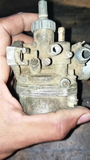 💣 Carburetor Me Ye 1 Screw Galat = Bike Band! | Carburetor Setting Complete Guide | CD 70 Mechanic Tips#carburetor #carburetorsetting #bikerepair #mechanictips #cd70