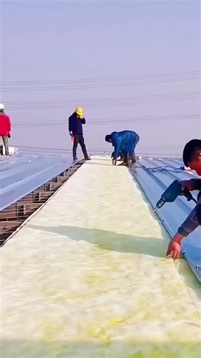 Level: Pro 🛠️ Perfect Roofing Technique! #shorts