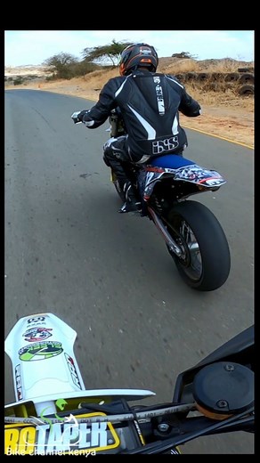 5.7K views · 171 reactions | Mnapiga heh! Na nilikuwa nimelose  highlights from last Sunday's trackday! #trackday #supermoto | Bike channel Kenya | Facebook