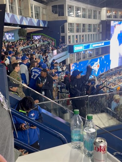 Jamie Yuccas on Reels | Facebook