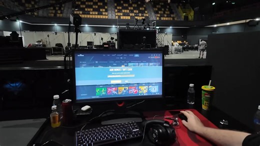 68K views · 828 reactions | Ai đâu mà chơi mãi vẫn thua 浪 Thương lắm mới tặng code đấy nhé=)))) Và skin TE vẫn cứ là 10/10 thoaiiiii #TEESPORTS #TETheLastHope #PUBG #PGS #Xiberia #ZOWIE | The Expendables PUBG | Facebook