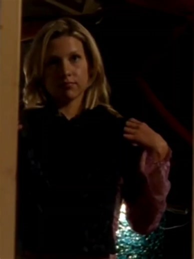 Kesha's 'Former Over Exposed Blonde' in Degrassi's 'True Colours'