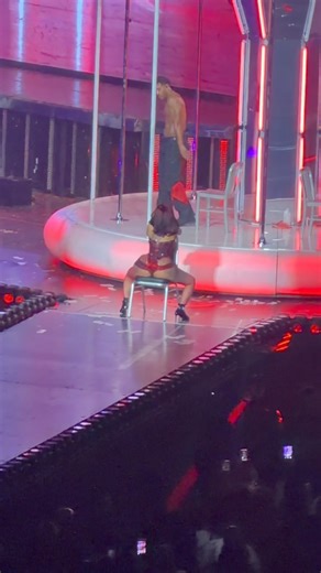 Cardi B performing “ Thotiana “ Live in Houston, TX 🥵