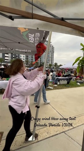 Crazy Florida weather wind picked up in the afternoon 1/31/26 Lunar Chinese New Year chaos at event