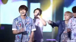 V's solo dance during Fun Boyz gives me so much joy :) Here's a compilation! Cr: misskimlangful (Youtube) Link: https://www.youtube.com/watch?v=KmrcuUPaspU 💕 HakyeonBeanie 💕 | K-Jams