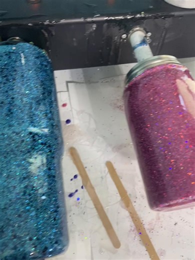 Just a little spin therapy ✨ Epoxy doing her thing. #foryoupage❤️❤️ #handmade #epoxytumblers #spinart #tumblertok