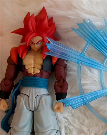 progress pictures of tonsen art toys or kamione ssj4 Gogeta figure. pictures posted by @emHyrule and @modelplayspace on Instagram #shfiguartsdragonballz #shfiguarts #shfiguartsgogeta #gogeta #ssj4gogeta
