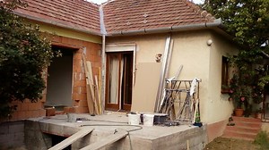 Kádár-kockából romantikus meseház
